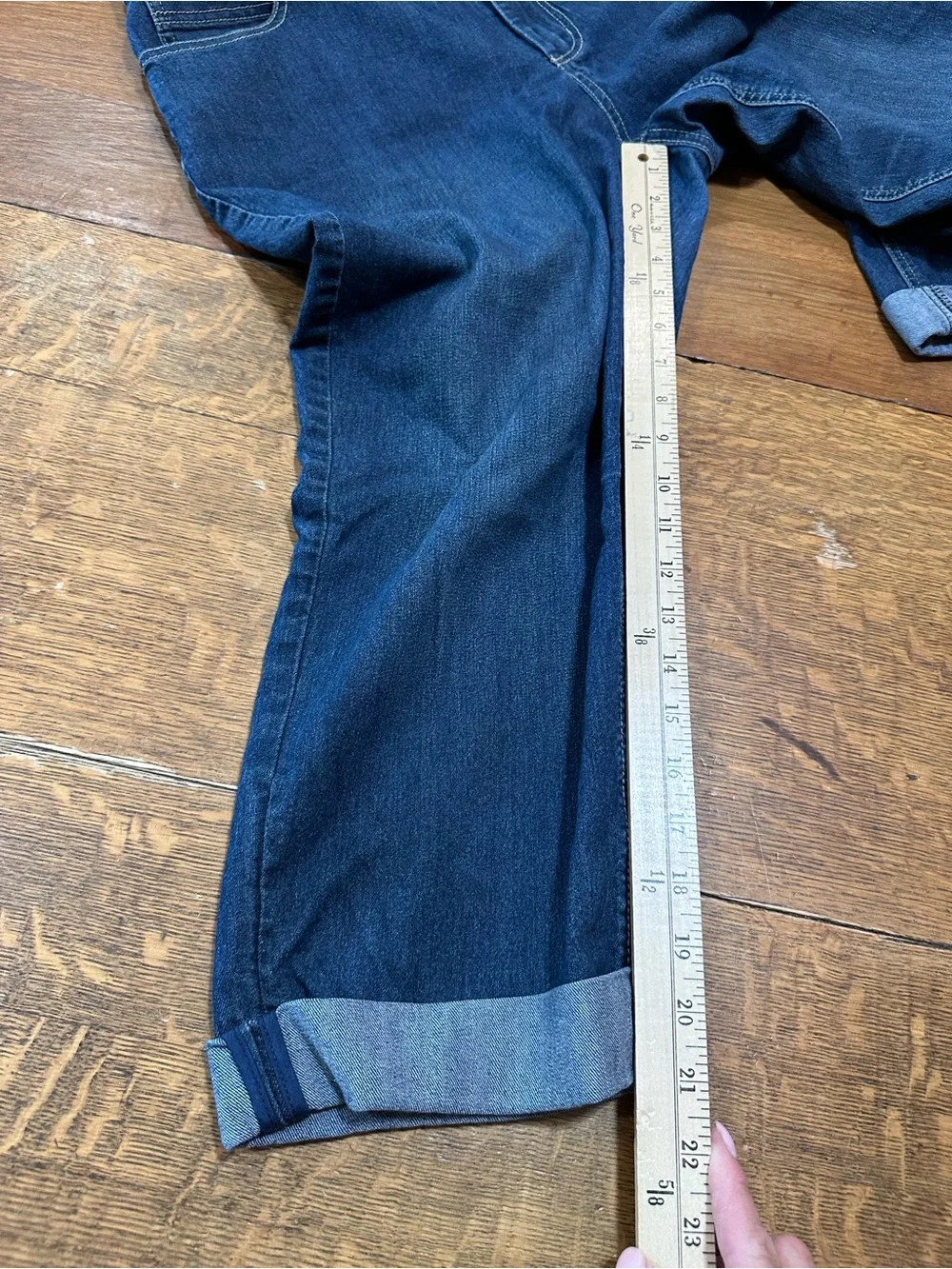 Chico's Dark Blue Cropped capri Jeans sz 2.5 or approx 14